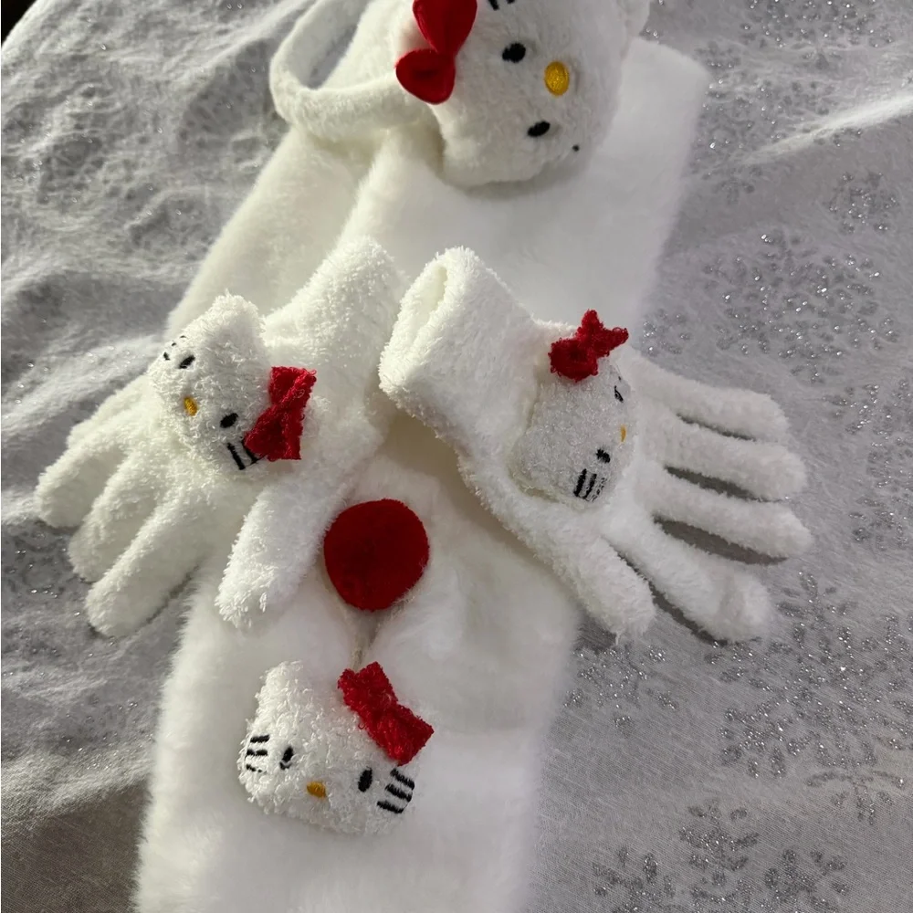 Hello Kitty White and Red Kids Mittens Set